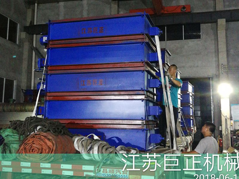 方形擋板門（寬10m）已完工，待發(fā)往預(yù)定客戶